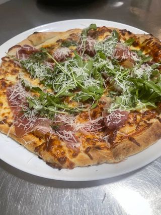 Пица Прошуто крудо (500г)