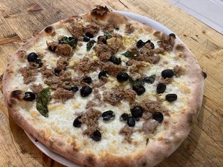 Tonno, carciofini e olive