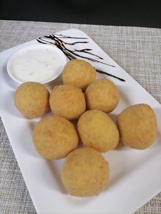 Хапки четири сирена (350гр)