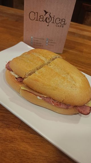 Pitufo de Bacon, queso y mahonesa