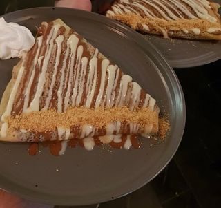 Palačinci sa Nutellom i orasima