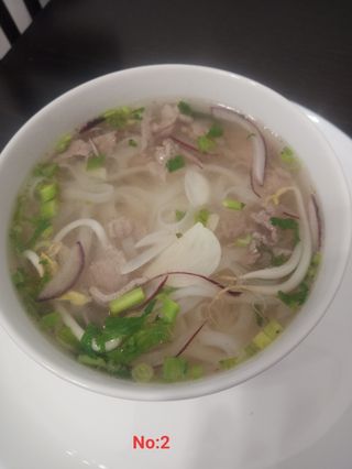 Duża zupa Pho z wołowiną