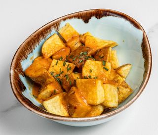 Patatas bravas