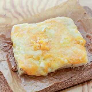 Pizza Quattro Formaggi - portie