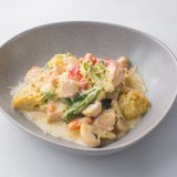 Курочка с овощами под сливочным соусом