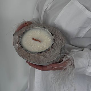 Свічка в білому кокосі, 400 мл