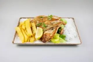 Tagliata di petto di pollo con patatine