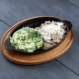 Бефстроганов з яловичини та свинини з шпинатний пюре (450 г)