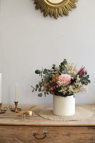 Flores En Base Cerámica Pequeña