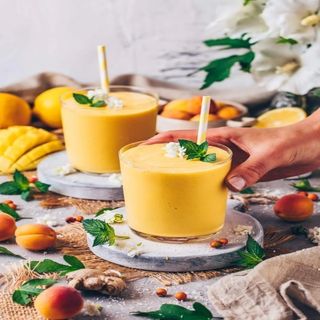 Mango lassi