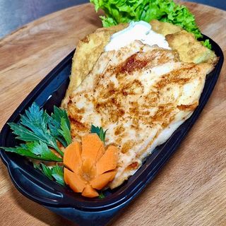 Hrskava piletina sa kikirikijem 400 gr