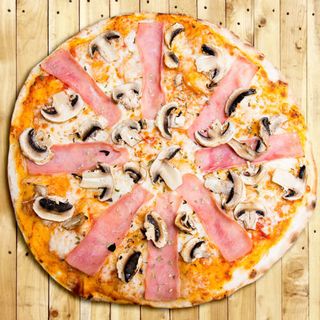 Pizza Funghi Prosciuto