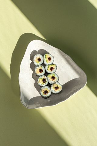 Макі з авокадо