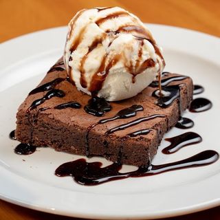 Brownie Con Helado De Vainilla