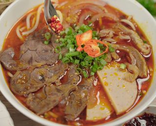 Bún Bò Chín Chả