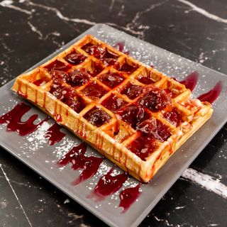 Gofre de mermelada de fresa
