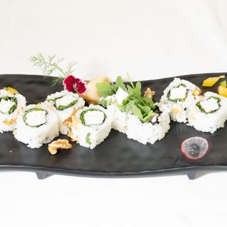 910-HONEY MOON ROLL (8PCS ) D
