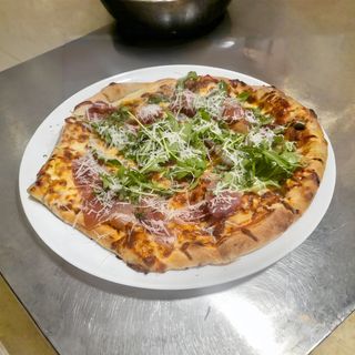 Пица Прошуто крудо (500г)