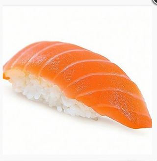 33. Nigiri de salmón (2 pzs.)