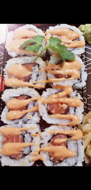 Spicy Salmon roll - 8 pezzi