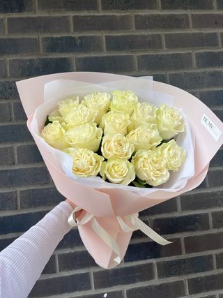 Bukiet białych róż  «White Love»