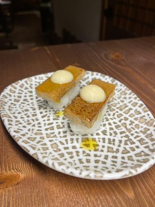 Niguiris foie con manzana