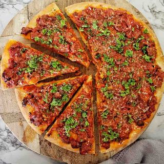 Pizza Bolognese
