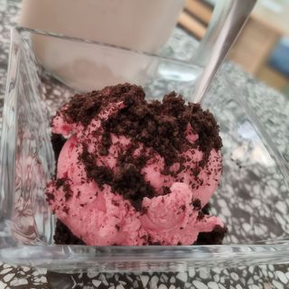 Bola de Helado ¡Acompáñala con tu sirope y topping favorito!