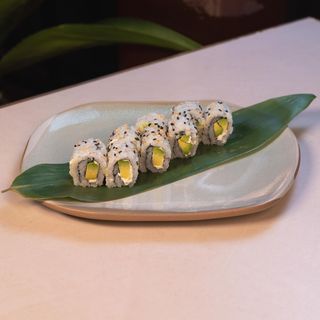 Baby Abacate Uramaki