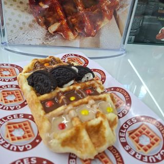Gaufre Oreo Et Sauce Chocolat