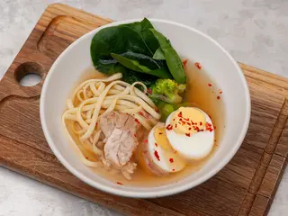 БУЛЬЙОН КУРЯЧИЙ З ЛОКШИНОЮ (400g)