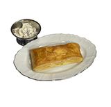 Տաք գաթա քաղցր միջուկով, քամած մածուն