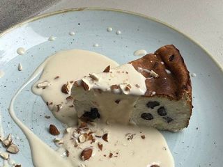 Запіканка з кокосовим кремом та мигдалем (250g)