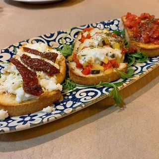 Bruschetta de tomate