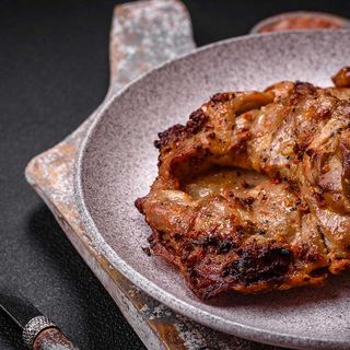 Pulpă de pui dezosată la grătar   180g