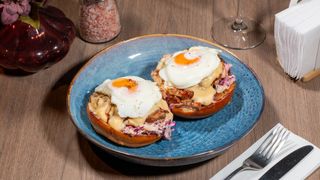 PULLED PORK BENEDICT