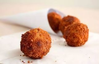 BOLITAS DE POLLO CRUJIENTES 10Uds.