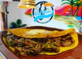 Cachapa Con Carne Mechada