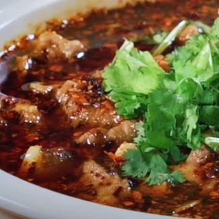 Manzo con verdure in brodo piccante