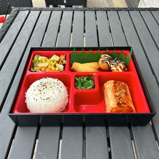Bento salmone A