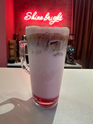 Полунична кава