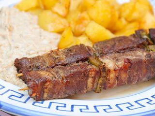 Piatto souvlaki Pollo e Bacon