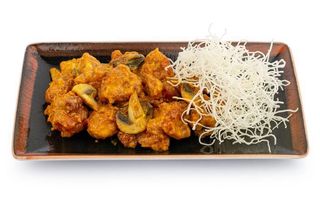 197.Kurczak z Pieczarkami w Tajskim Sosie Curry (330g)