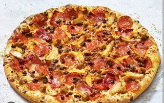 De Meaty Supremo Pizza