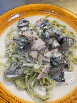 Tagliateli Con Crema, Jamón Y Champiñón