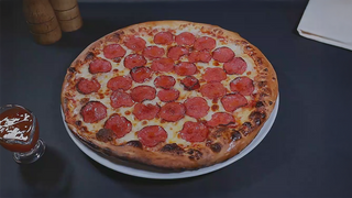 3 pizza medii + 3 bauturi