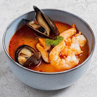 том-ям с морепродуктами