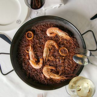 Paella mar y montaña para 2 personas