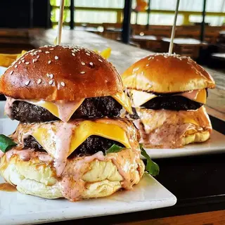 Burger Grand Canyon + Frites
