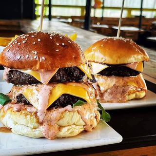 Burger Grand Canyon + Frites